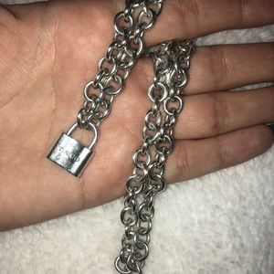 Return to Tiffany’s silver locket chain necklace